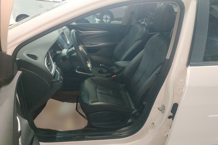 别克 英朗 2018款 18T 自动精英型中控内饰19