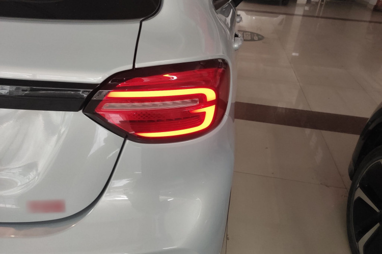 零跑汽车 零跑T03 2022款 星钻版车身外观6006