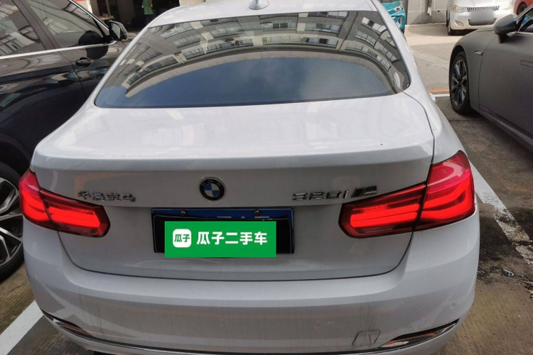 宝马3系 2017款 320Li 时尚型车身外观6