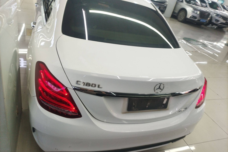 奔驰C级 2018款 C 180 L 时尚型运动版车身外观6
