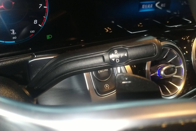 奔驰GLB 2021款 GLB 200 时尚型局部细节18