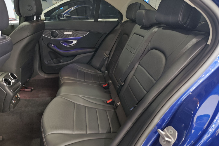 奔驰C级 2021款 C 200 L 时尚型运动版中控内饰21