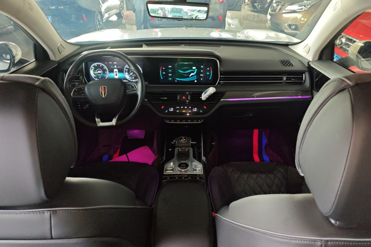 红旗HS5 2019款 2.0T 智联旗领四驱版中控内饰12