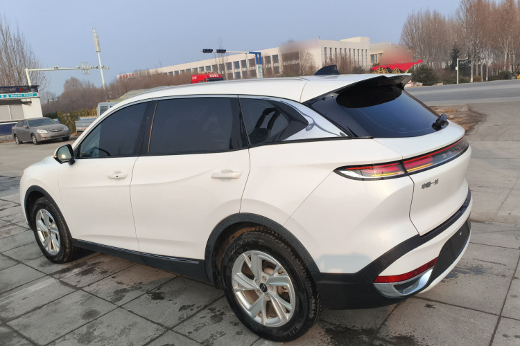 奔腾T90 2023款 1.5T DCT 自动豪华型车身外观4