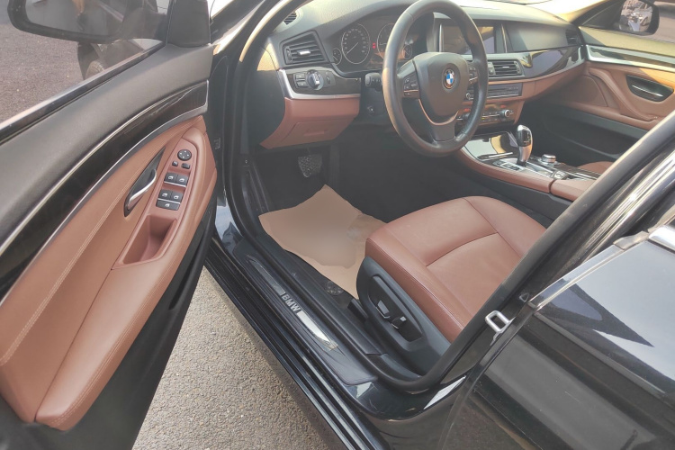 宝马5系 2017款 525Li 领先型中控内饰7003