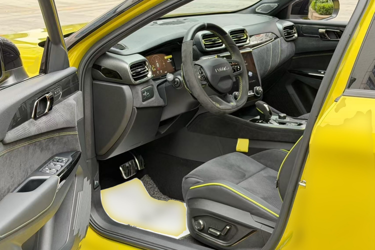 领克03 2020款 03+ 2.0TD 自动驭风版中控内饰7003