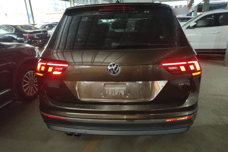 大众 途观L 2018款 330TSI 自动两驱豪华版车身外观6