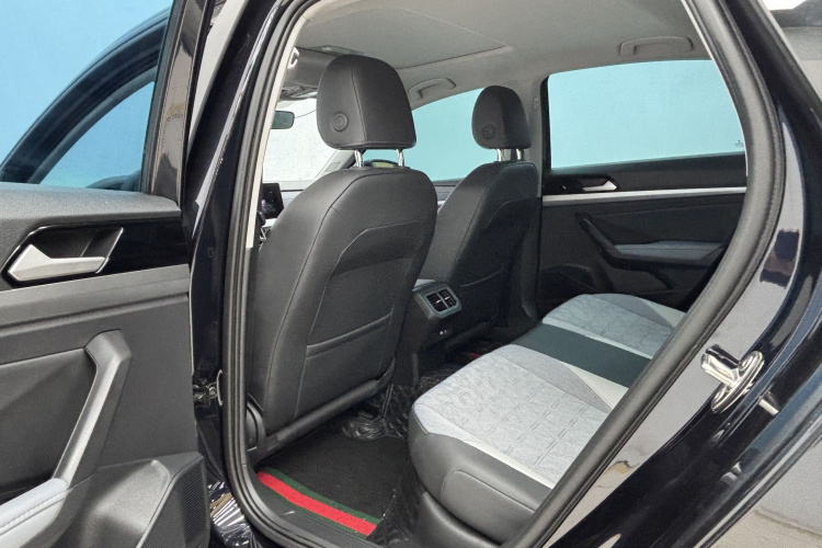 大众 朗逸 2023款 300TSI DSG满逸版中控内饰7002