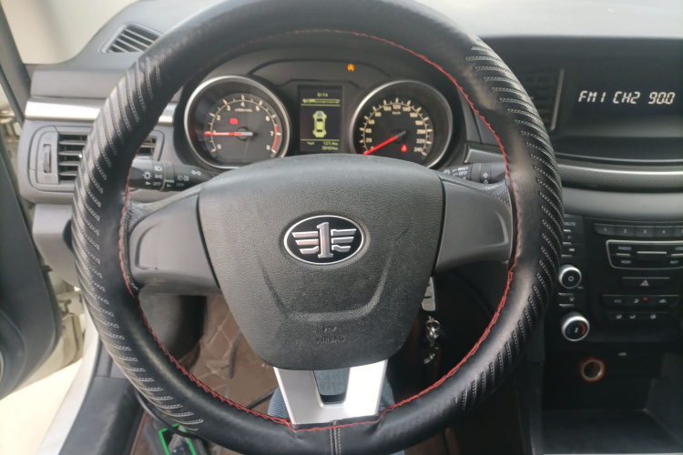 奔腾B50 2016款 1.6L 手动技术型中控内饰13