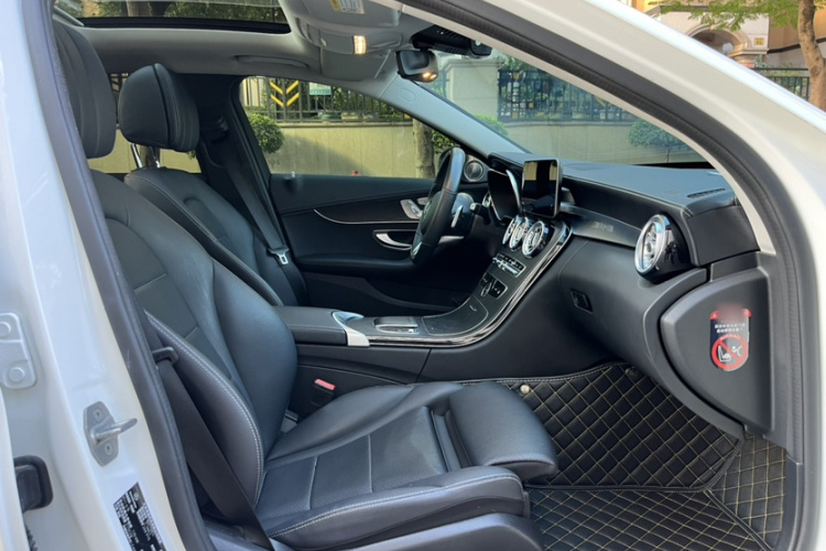 奔驰C级 2021款 C 260 L 运动星耀臻藏版中控内饰7008