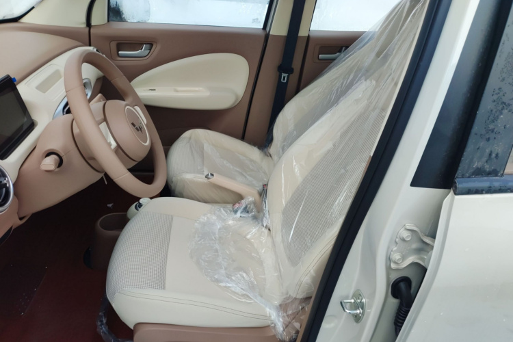 五菱汽车 宏光MINIEV 2025款 四门版 进阶款中控内饰19