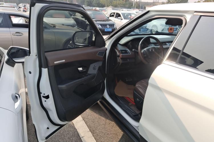 陆风X7 2015款 2.0T 全景尊贵版中控内饰7002