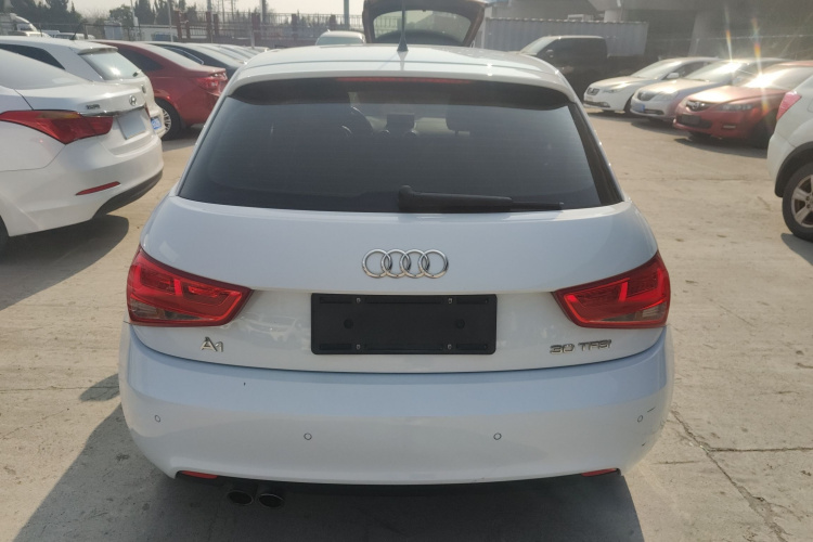 奥迪A1 2014款 30 TFSI Sportback舒适型车身外观6004
