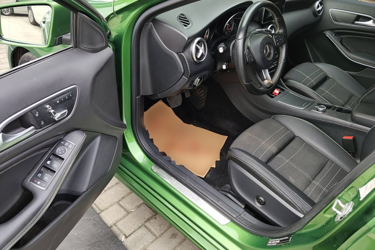 奔驰A级(进口) 2016款 A 200 时尚型中控内饰7003