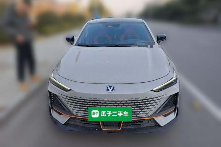 长安UNI-V 2023款 1.5T 运动版车身外观6001