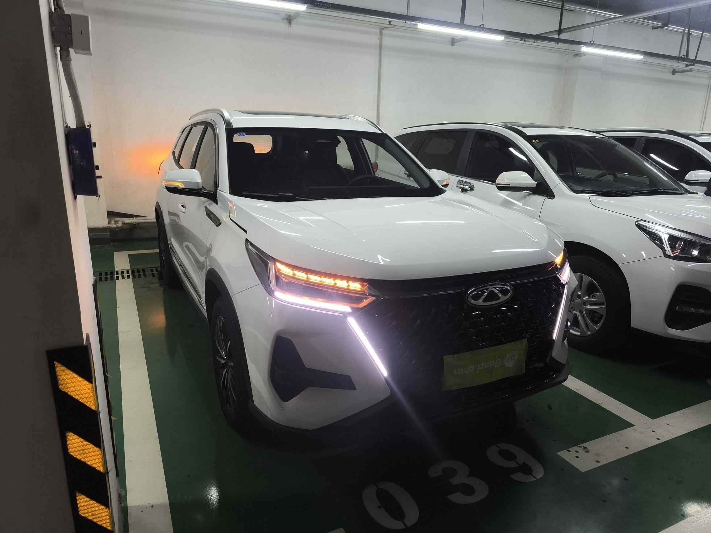 奇瑞 瑞虎8 PRO 2024款 冠军版 290T 两驱闪耀版 5座(5)