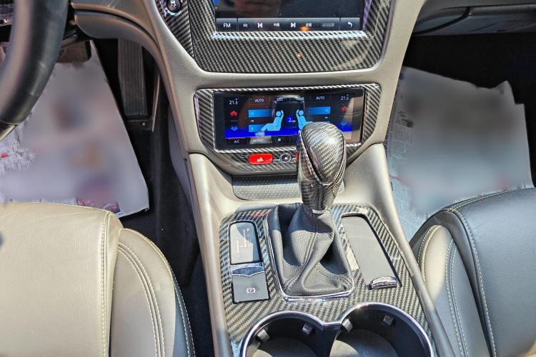 玛莎拉蒂 GranTurismo 2007款 4.2L 标准版中控内饰7007