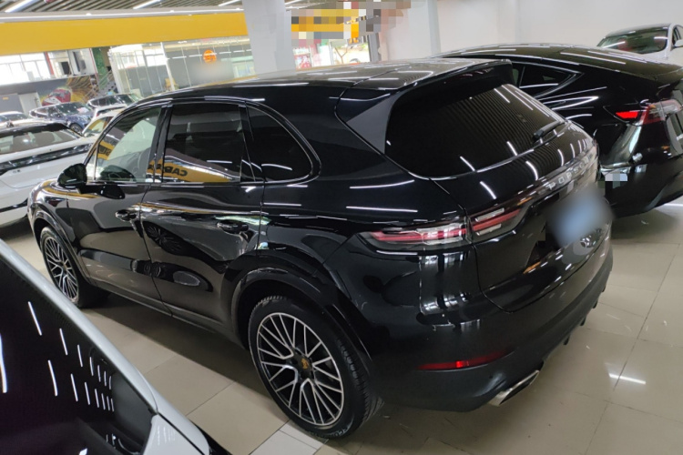 保时捷 2019款 Cayenne 3.0T车身外观4