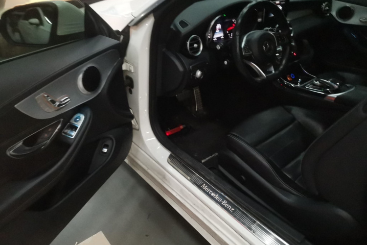 奔驰C级(进口) 2016款 C 200 轿跑版中控内饰7003