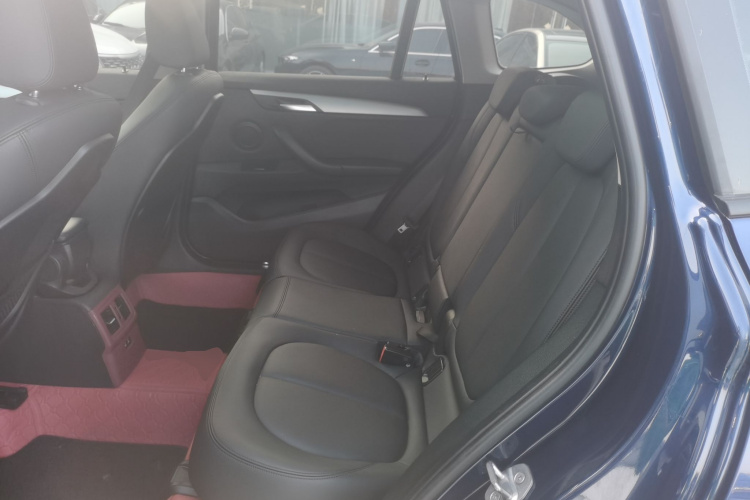 宝马X1 2019款 sDrive18Li 时尚型中控内饰21