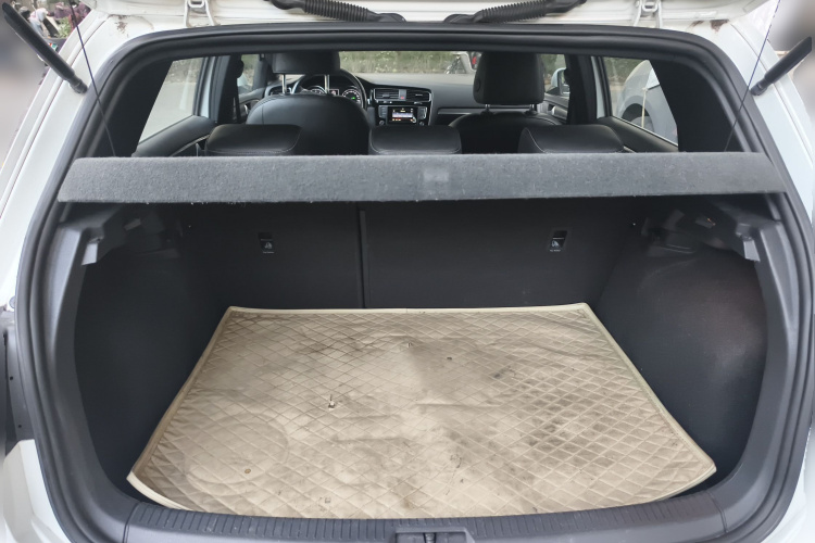 大众 高尔夫 2016款 1.4TSI 自动R-Line局部细节23