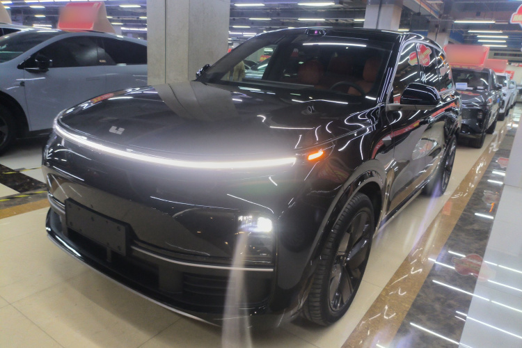理想汽车 理想L9 2025款 Ultra 智能焕新版车身外观1