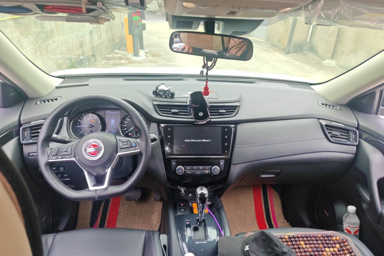 日产 奇骏 2021款 2.5L CVT 4WD XL ITS豪华纪念版中控内饰12