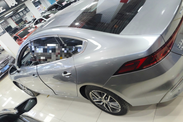 比亚迪 秦PLUS 2021款 EV 500KM 豪华型车身外观4