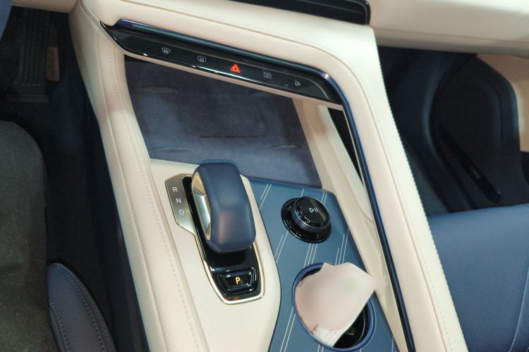 极氪001 2025款 WE版 100kWh 后驱局部细节18