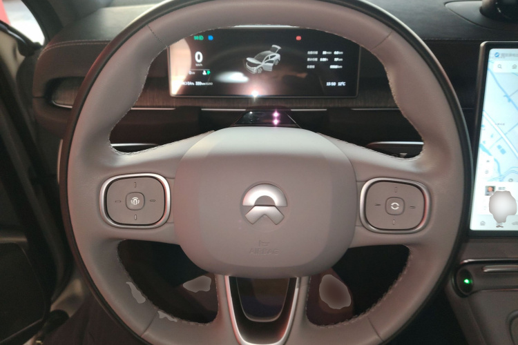 蔚来EC6 2023款 75kWh中控内饰13