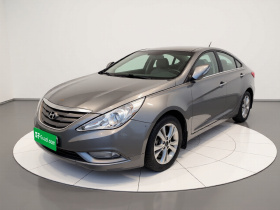 现代 索纳塔 2011款 2.0L 自动豪华版