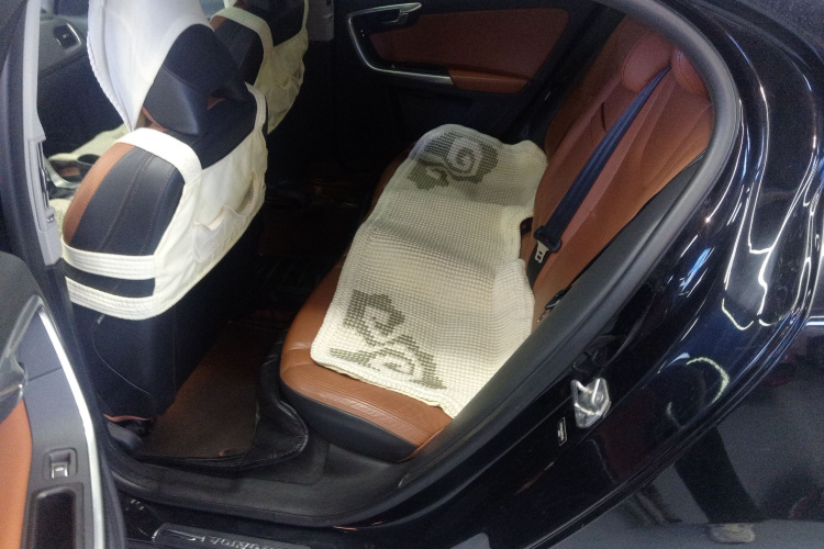 沃尔沃S60 2017款 S60L T5 智驭版中控内饰7004