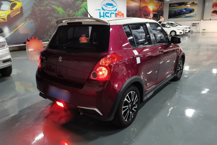 铃木 雨燕 2016款 1.5L 自动时尚型酷玩版车身外观7