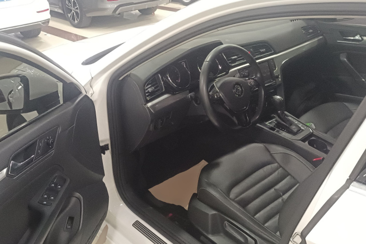 大众 凌渡 2018款 280TSI DSG舒适版中控内饰20