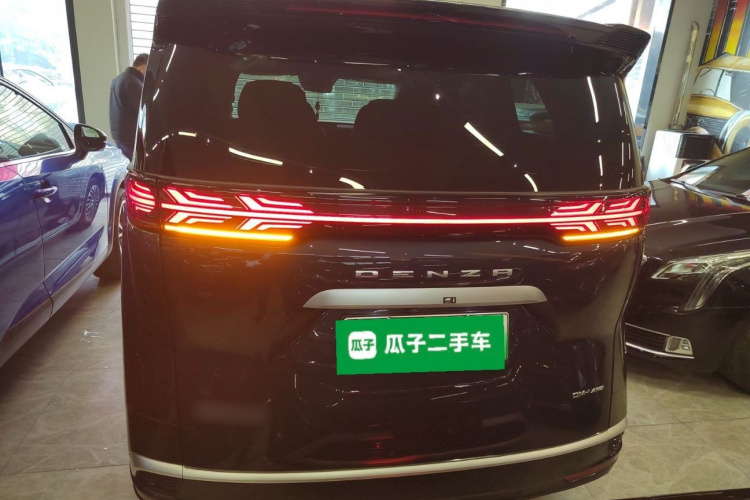 腾势D9 2022款 DM-i 970 四驱旗舰型车身外观6