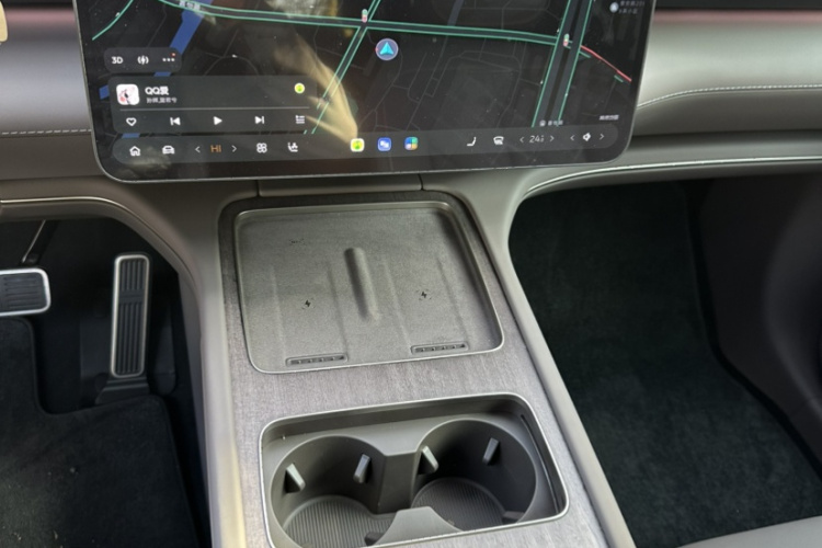 蔚来ES8 2026款 六座行政签名版中控内饰7002