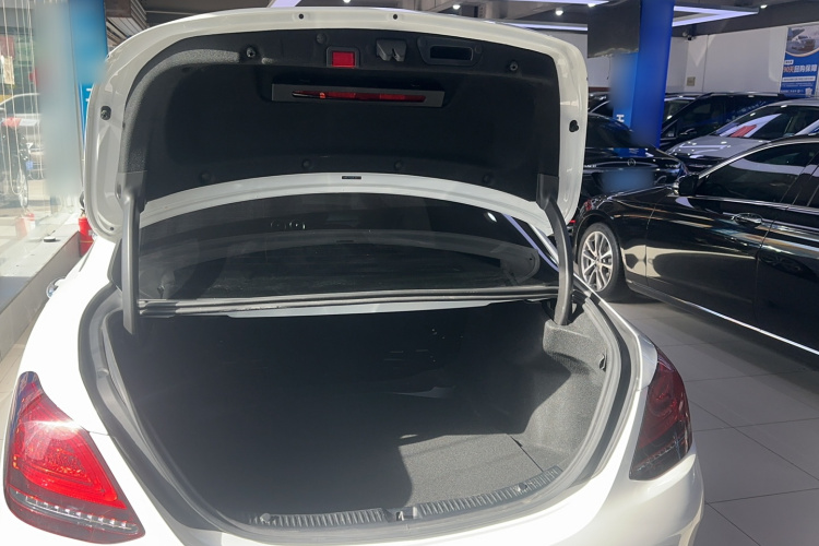 奔驰C级 2021款 C 200 L 时尚型运动版局部细节23