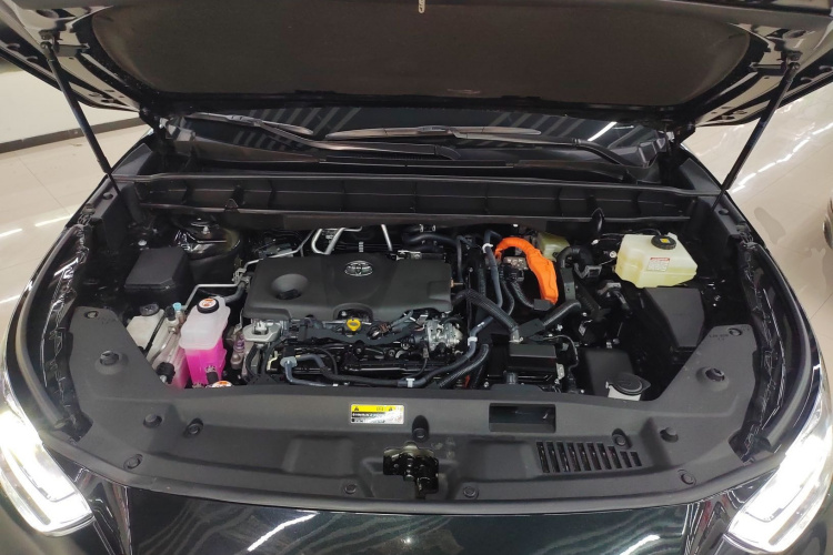 丰田 皇冠陆放 2024款 2.5L HEV四驱豪华版局部细节24