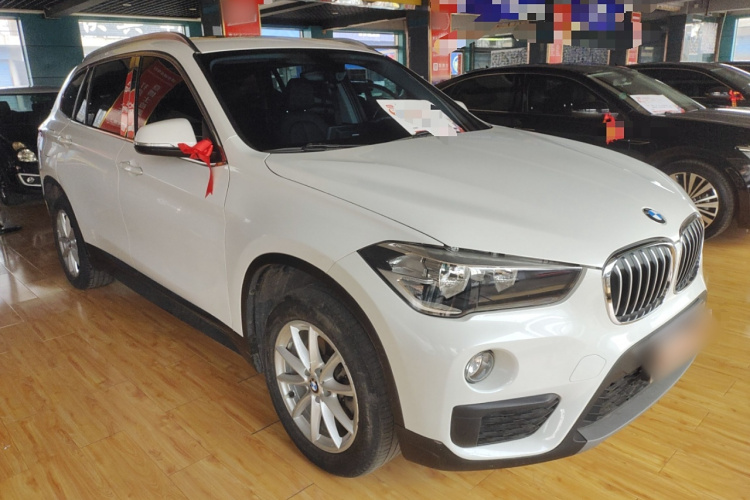 宝马X1 2018款 sDrive18Li 时尚型车身外观6002