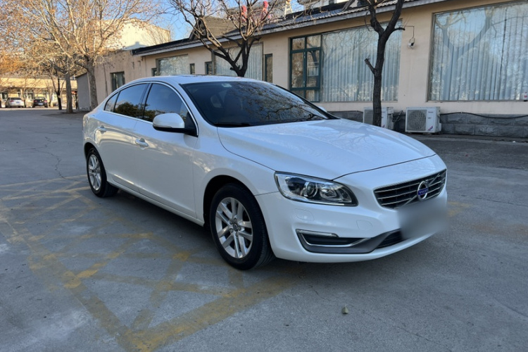 沃尔沃S60 2017款 S60L T3 智进版车身外观6002