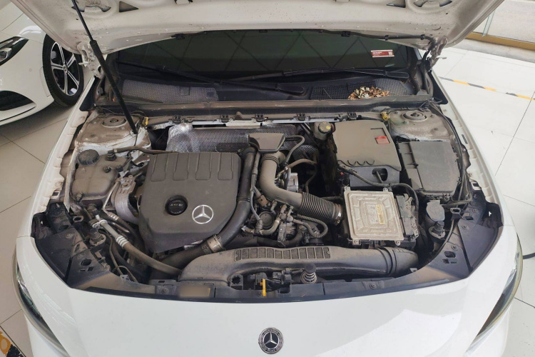 奔驰A级 2021款 A 200 L 运动轿车时尚型局部细节24