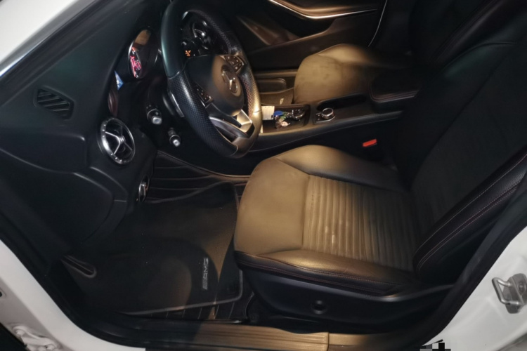 奔驰CLA 2015款 CLA 220 4MATIC中控内饰19