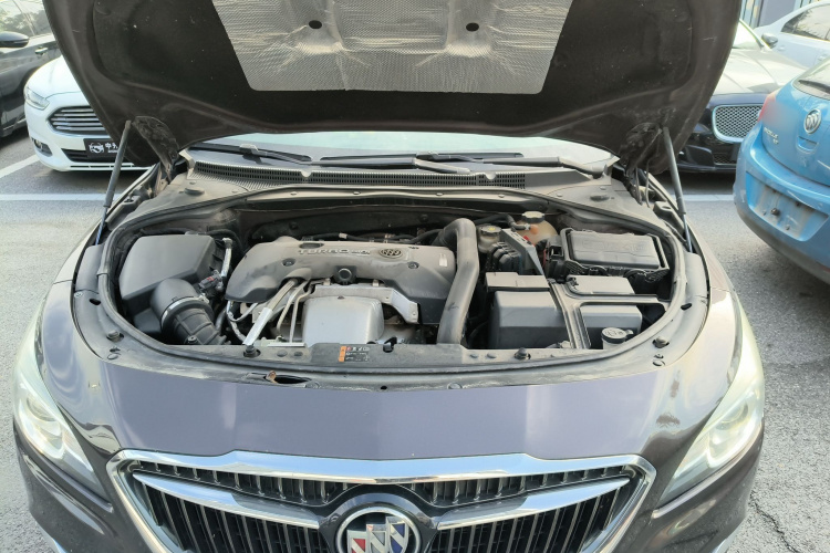 别克 君越 2016款 改款 28T 精英型机舱底盘24