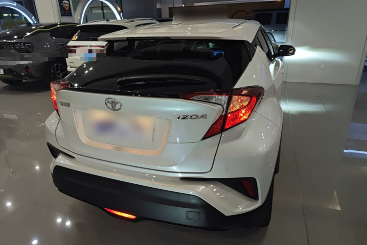 丰田 奕泽IZOA 2021款 2.0L 奕享版车身外观7