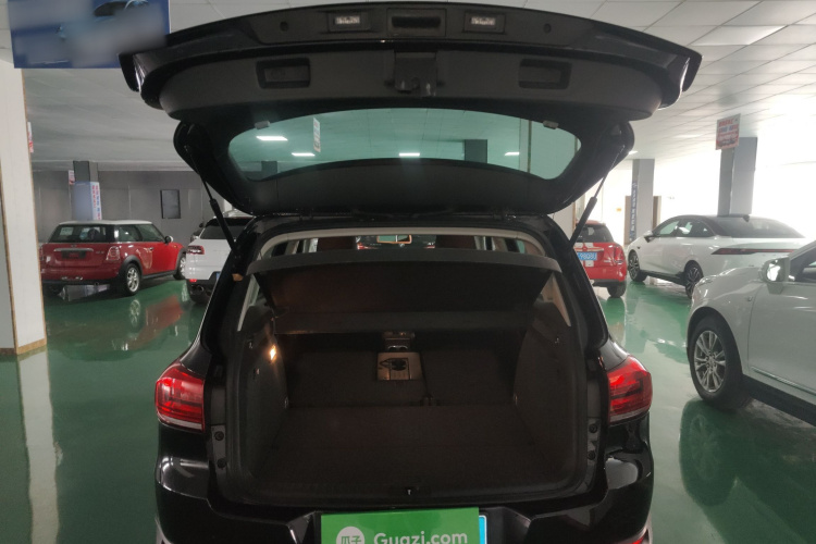 大众 Tiguan 2016款 2.0TSI 四驱标准型机舱底盘23