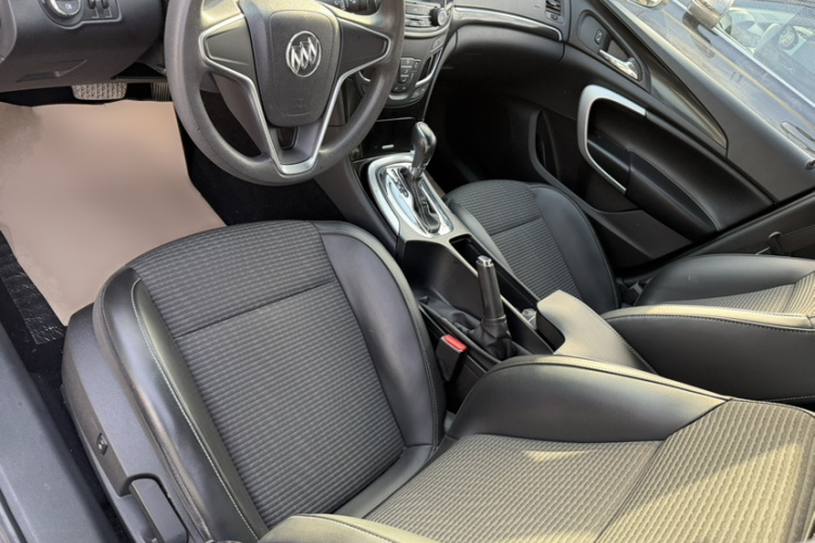 别克 君威 2015款 1.6T 领先技术型中控内饰7004