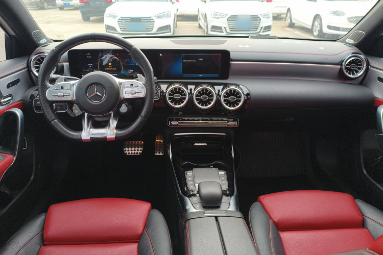 奔驰A级AMG 2022款 AMG A 35 L 4MATIC中控内饰12
