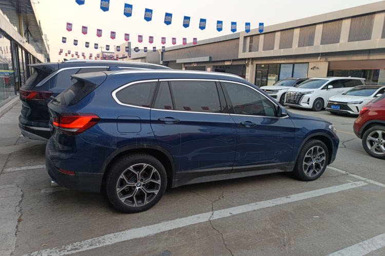 宝马X1 2022款 sDrive25Li 领先型车身外观4