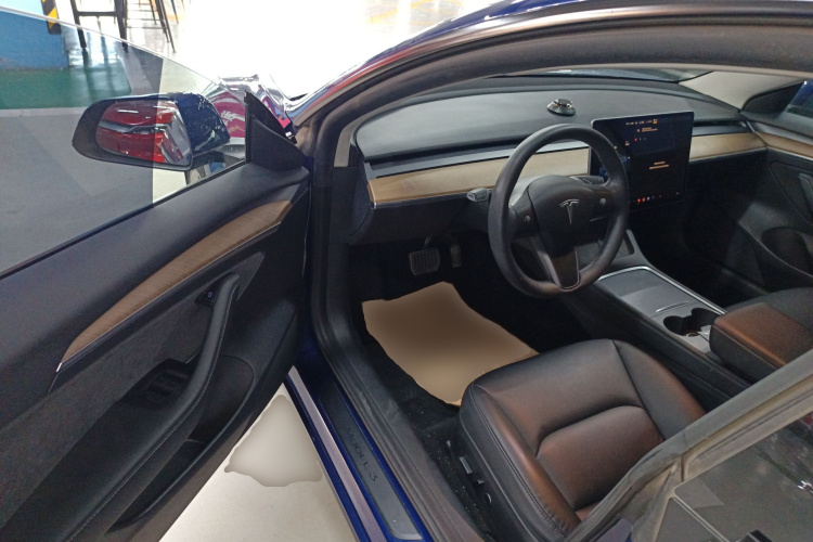 特斯拉 Model 3 2021款 标准续航后驱升级版中控内饰20