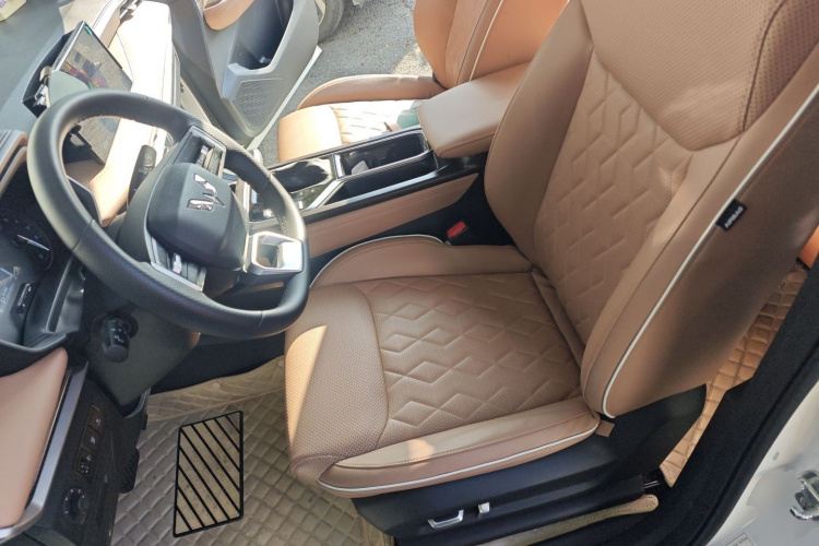 五菱汽车 五菱佳辰 2022款 1.5T CVT尊享旗舰型中控内饰19